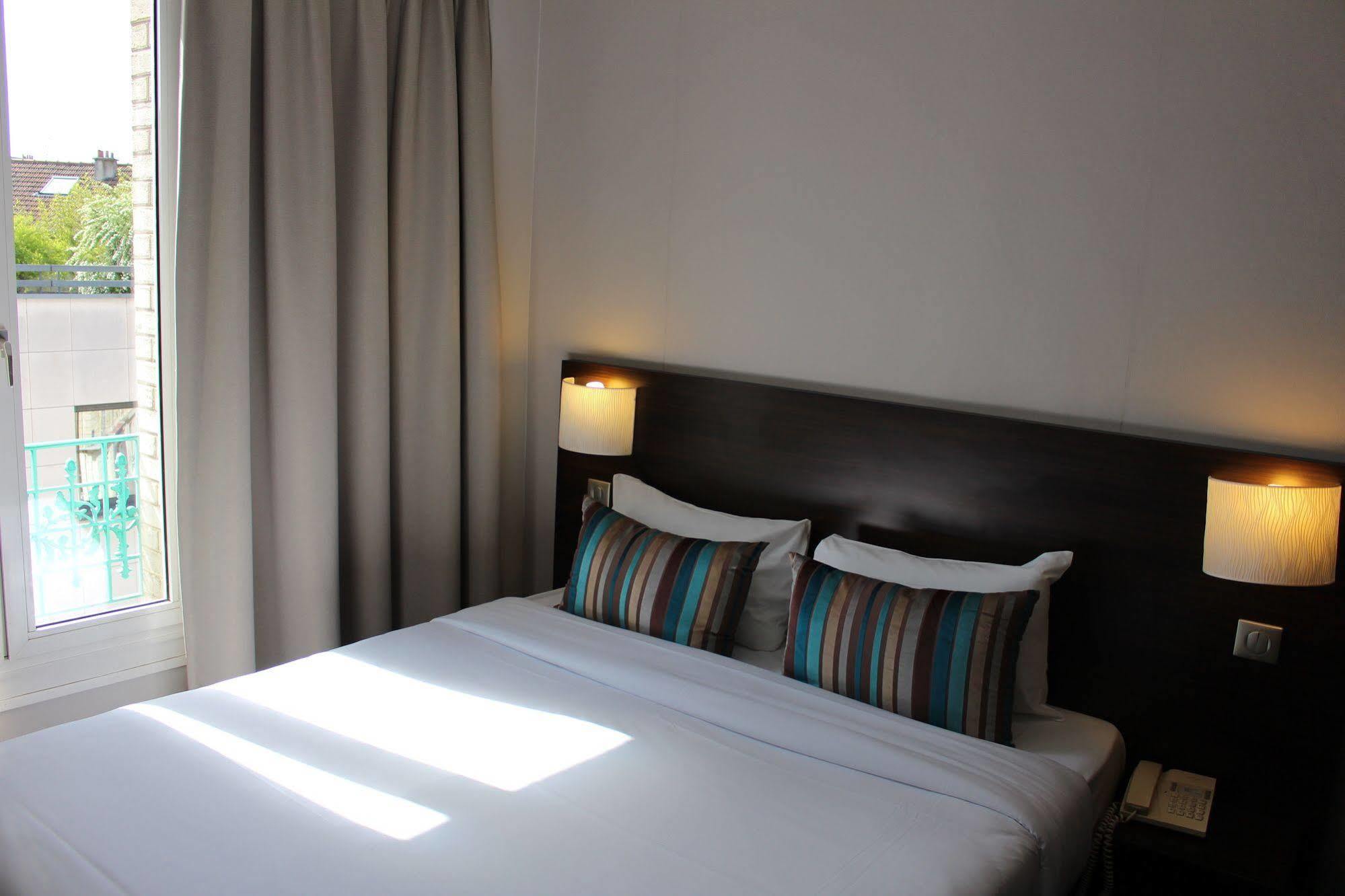 De Paris Hotel 3*